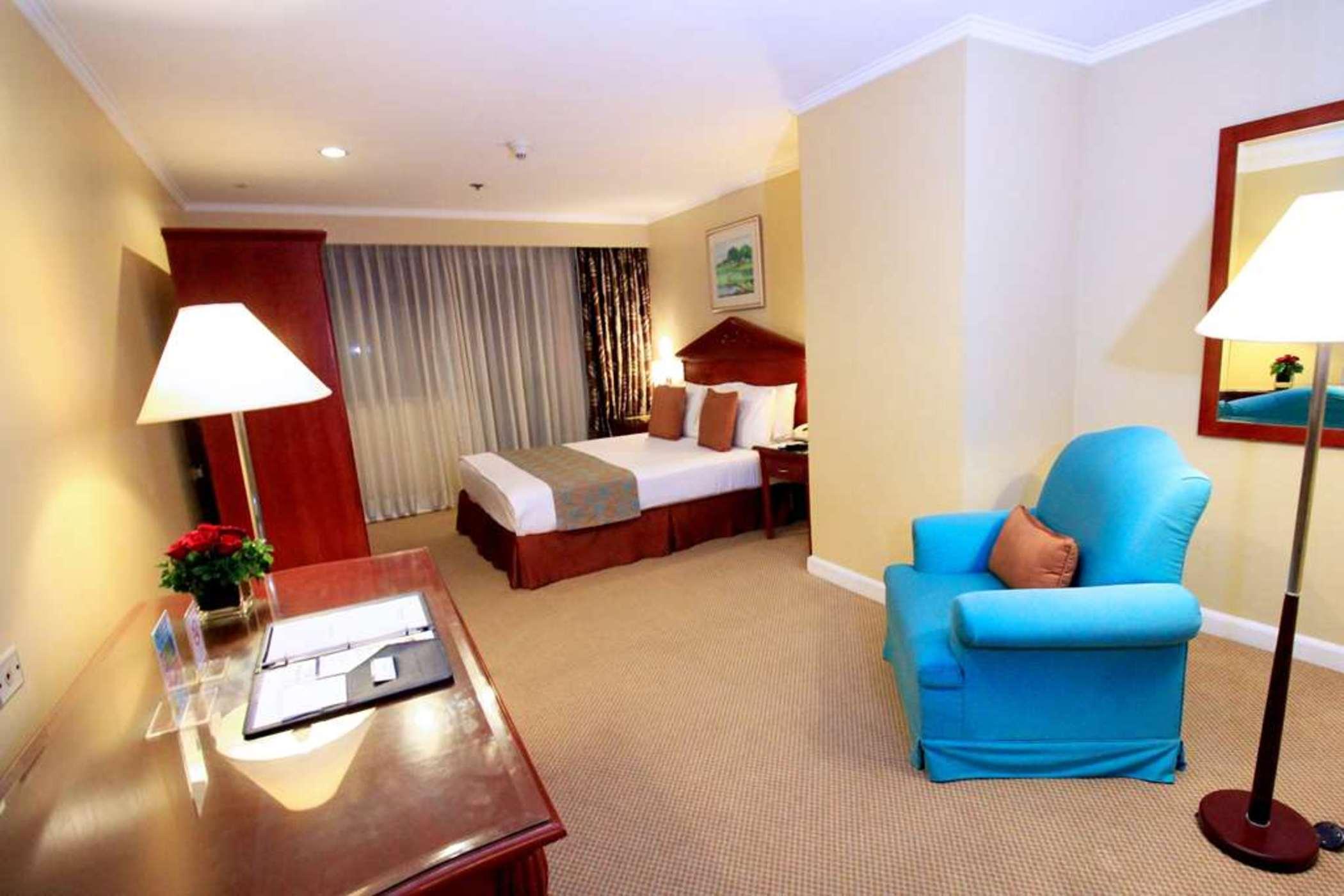 Oxford Suites Makati Makati City Luaran gambar