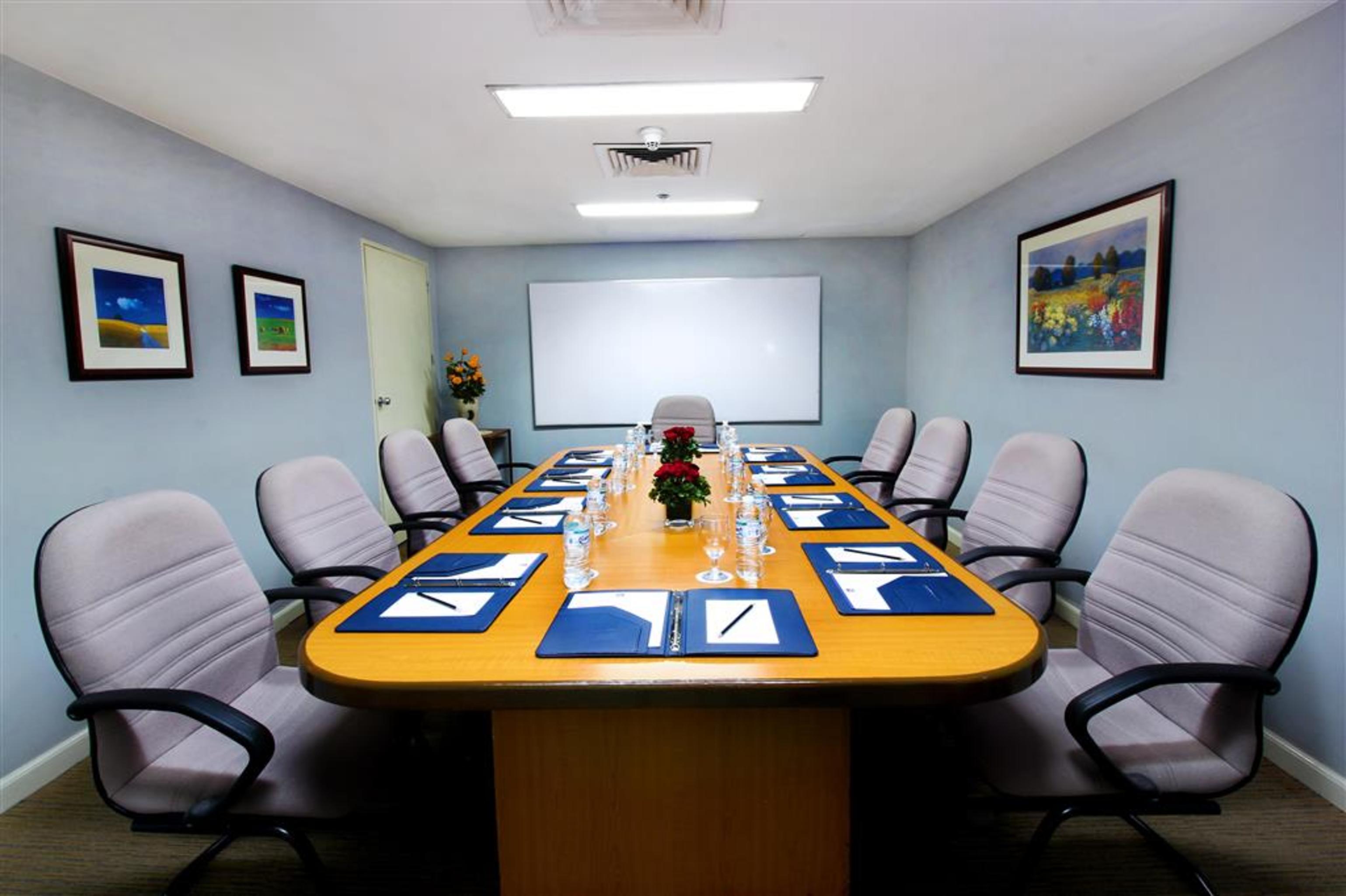 Oxford Suites Makati Makati City Luaran gambar