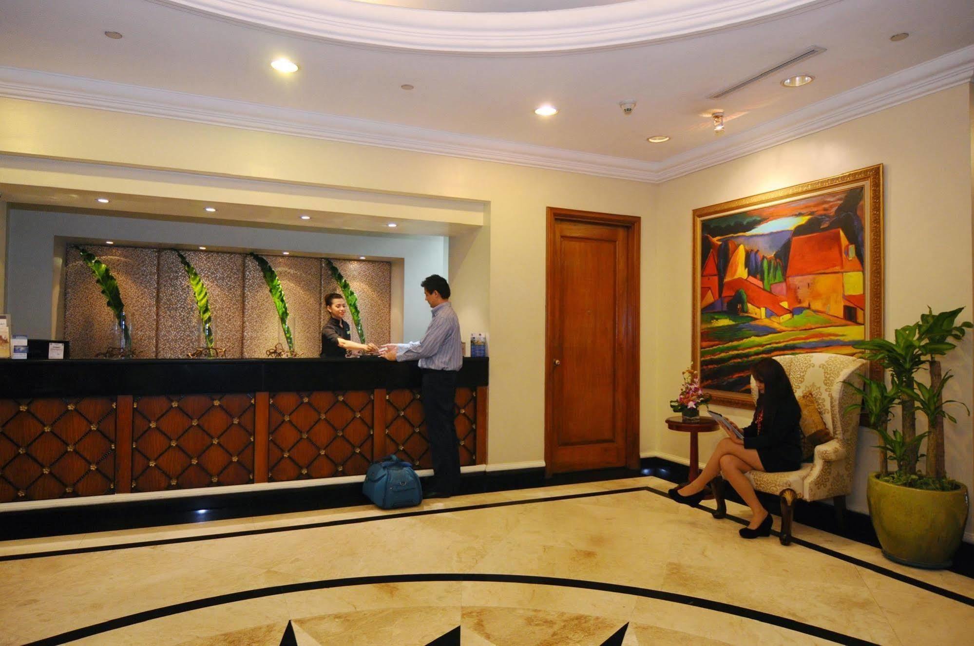 Oxford Suites Makati Makati City Luaran gambar