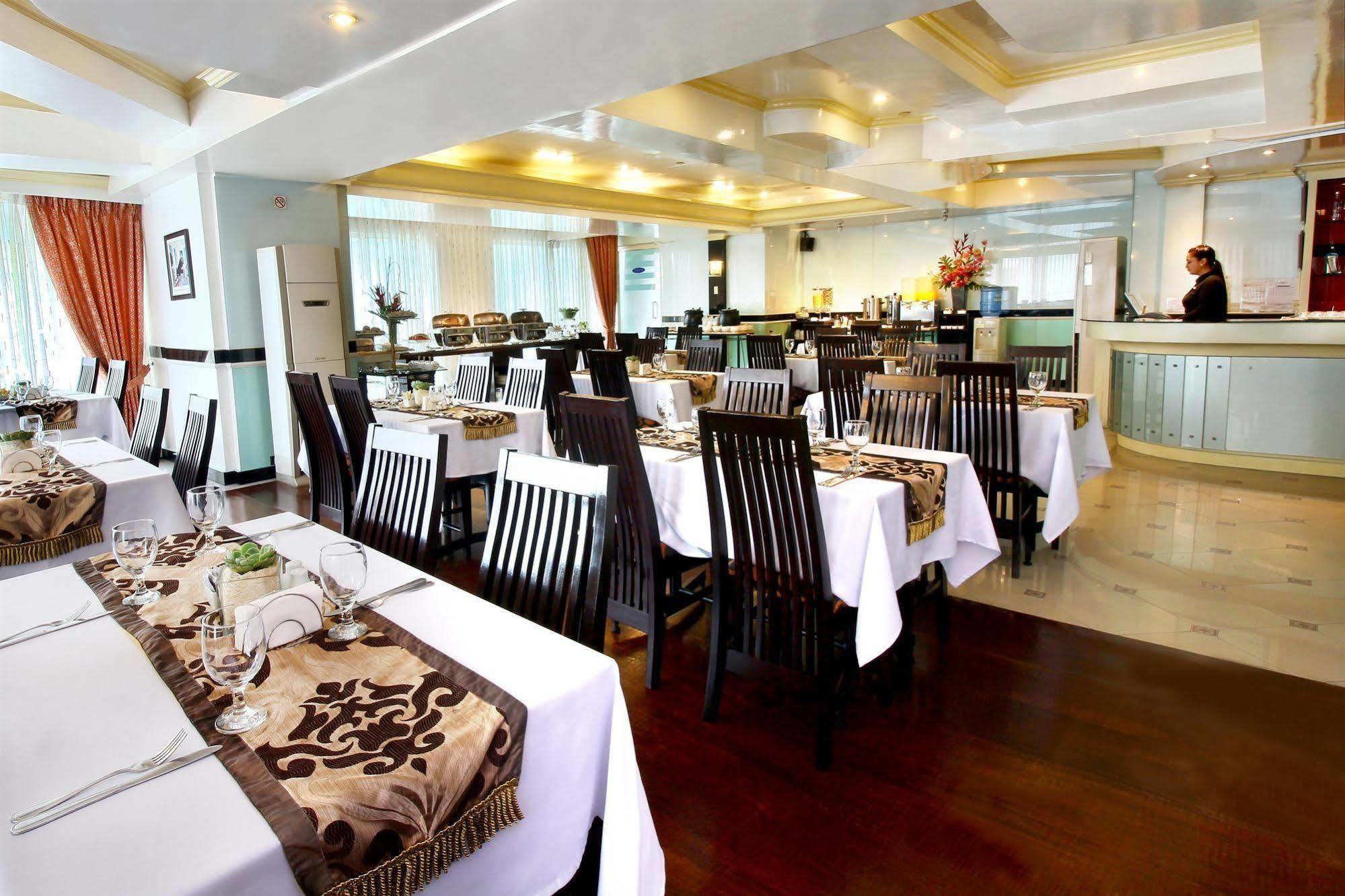 Oxford Suites Makati Makati City Luaran gambar
