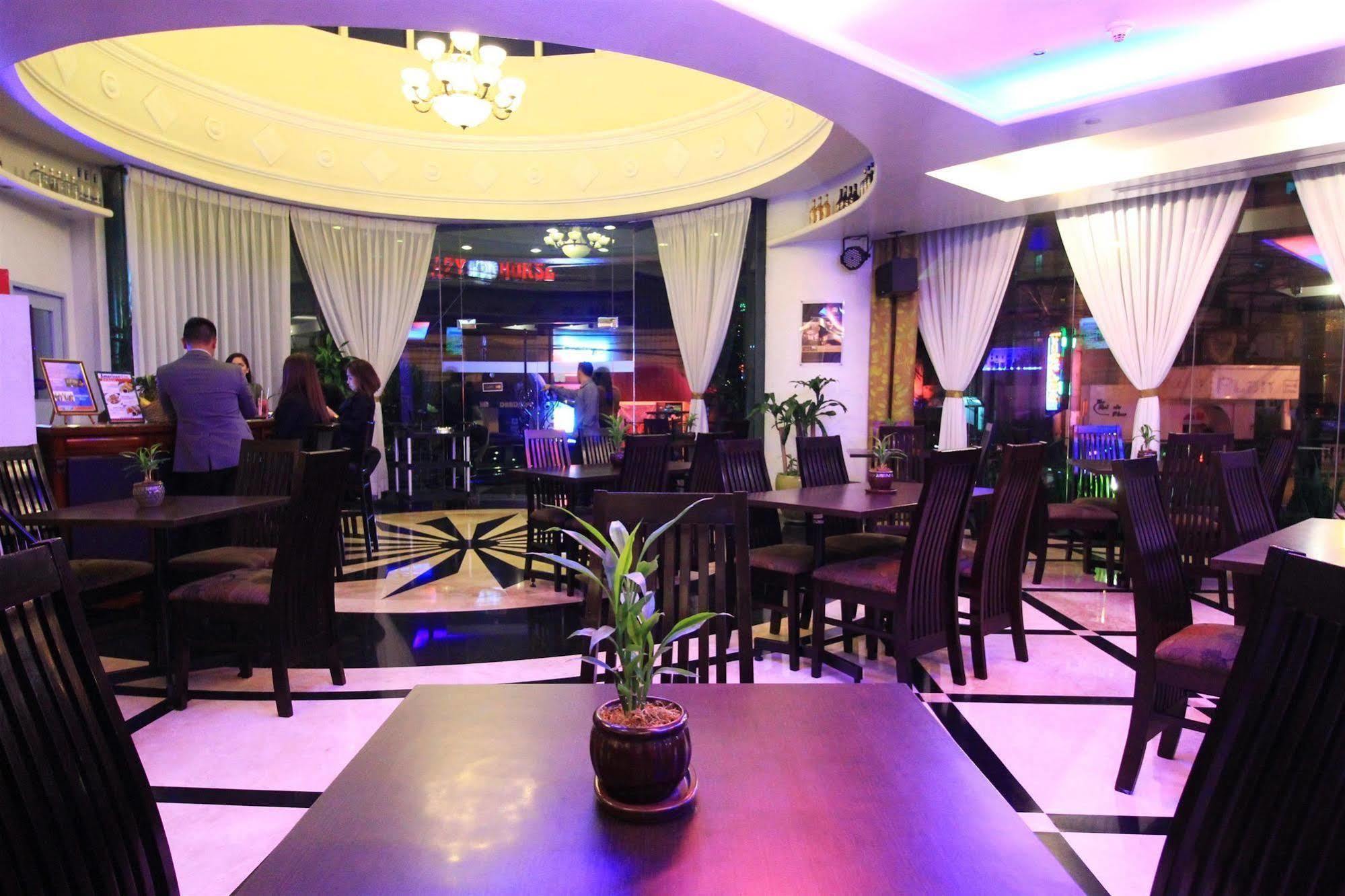 Oxford Suites Makati Makati City Luaran gambar