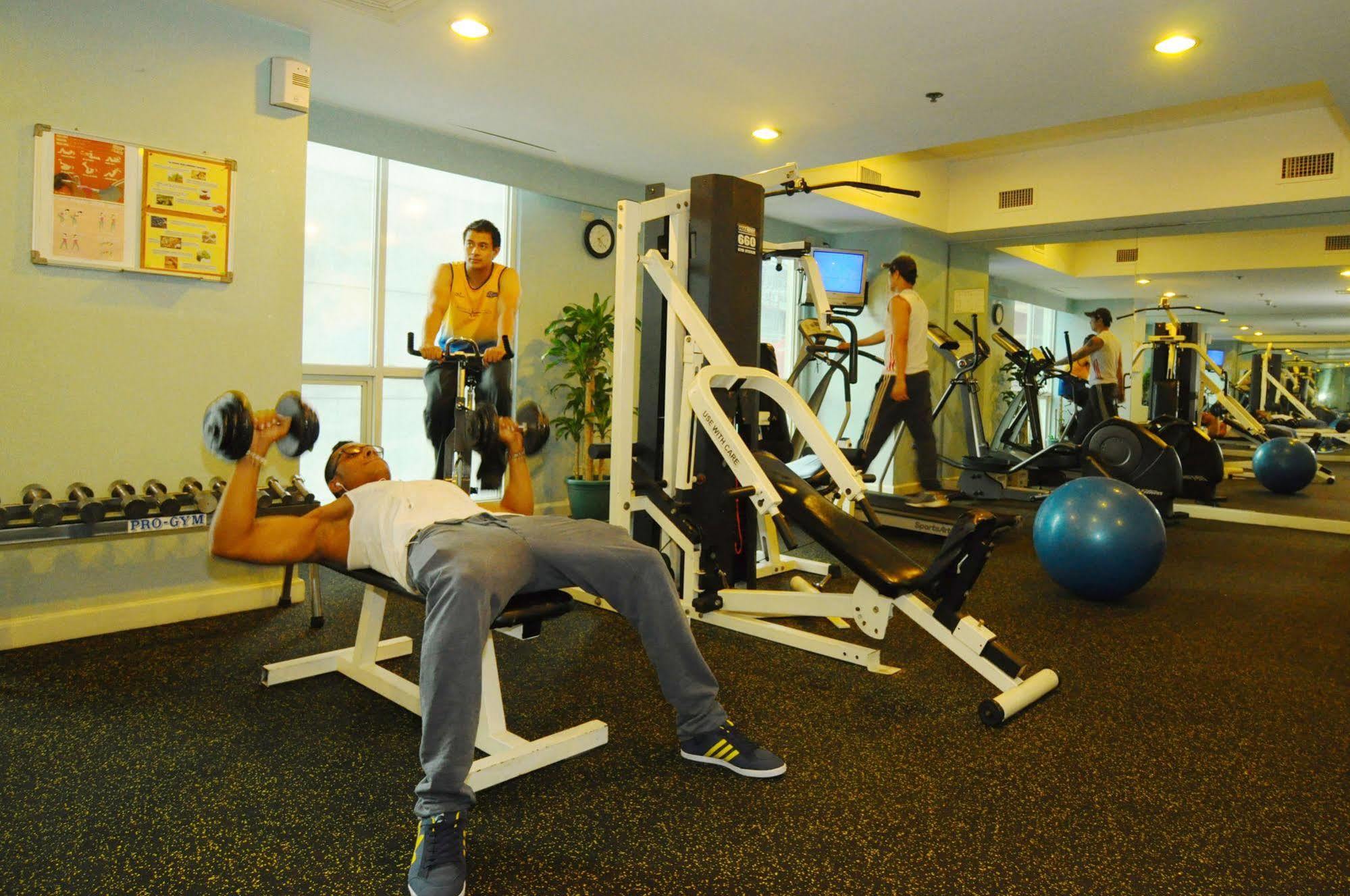 Oxford Suites Makati Makati City Luaran gambar